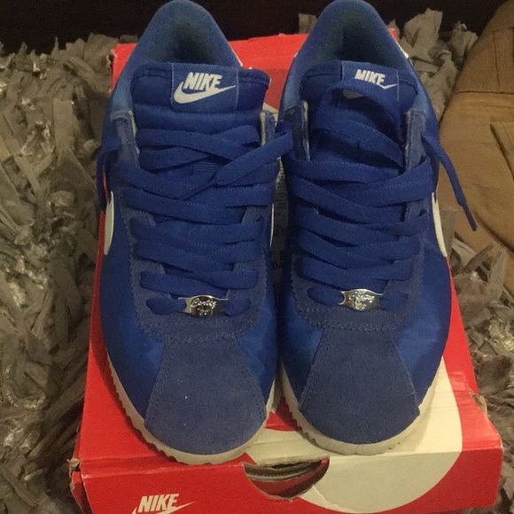 dodger blue nikes